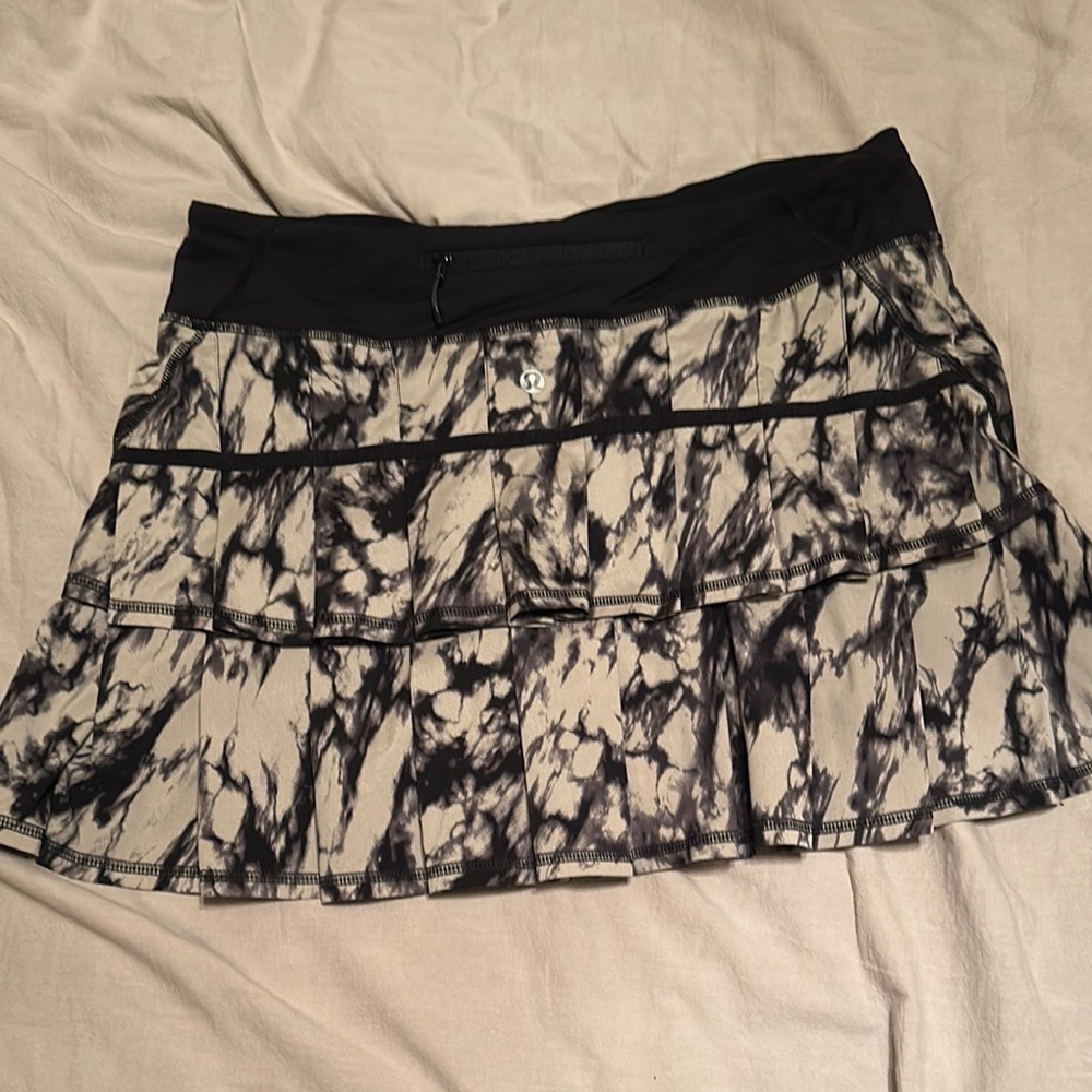 lululemon athletica Black and White Women's Skirt